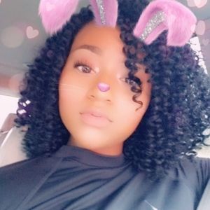 Meet your Posher, Leasia